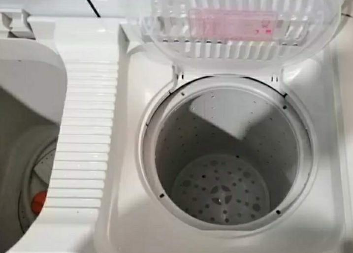 半自动洗衣机清洗