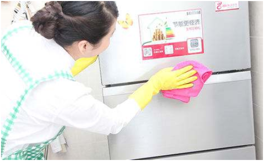 冰箱外面门外面怎么清洗 冰箱门怎么清洗